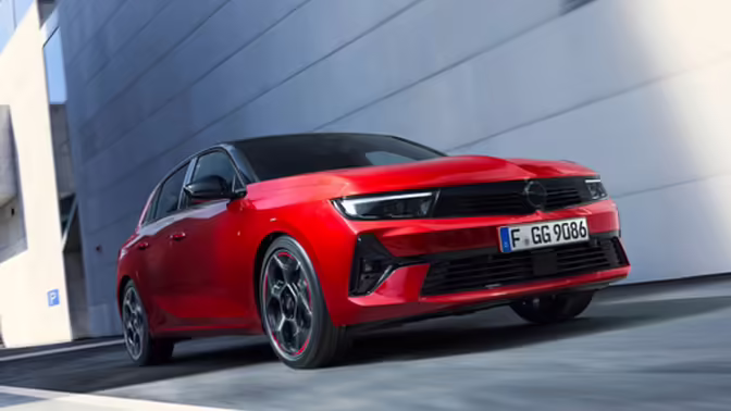 Автостат: россияне перестали покупать автомобили Opel, Jaguar и Alfa Romeo