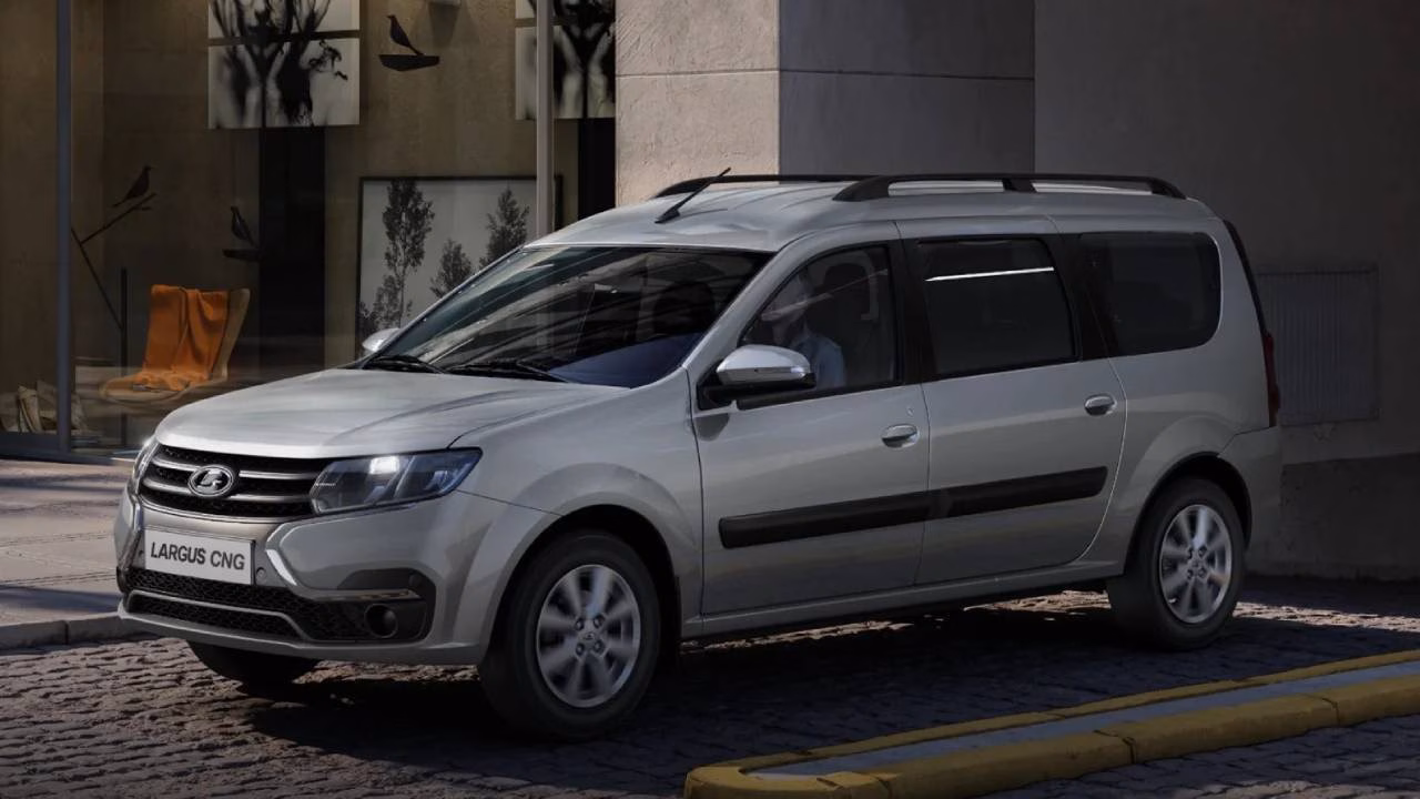 АвтоВАЗ снизил российские цены на самые экономичные Lada