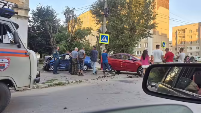 В Муроме Toyota протаранила Hyundai и здание