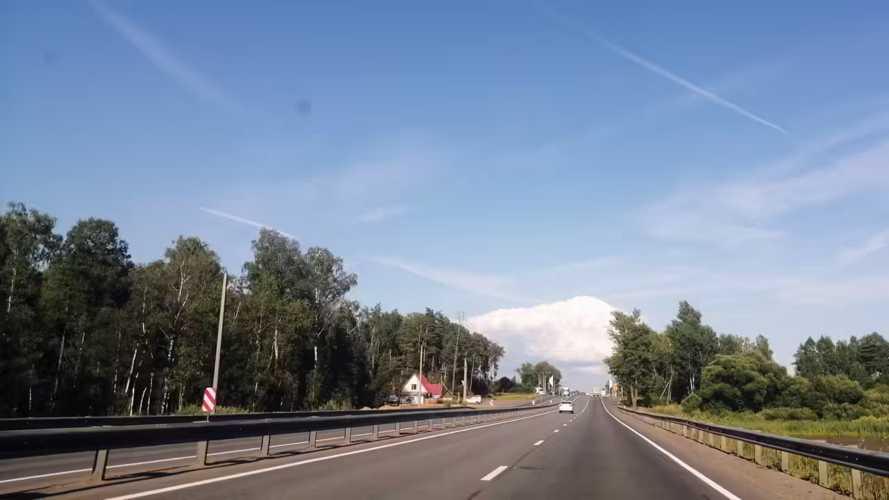 На трассе у поворота на Богородск снизили скорость до 50 км/ч