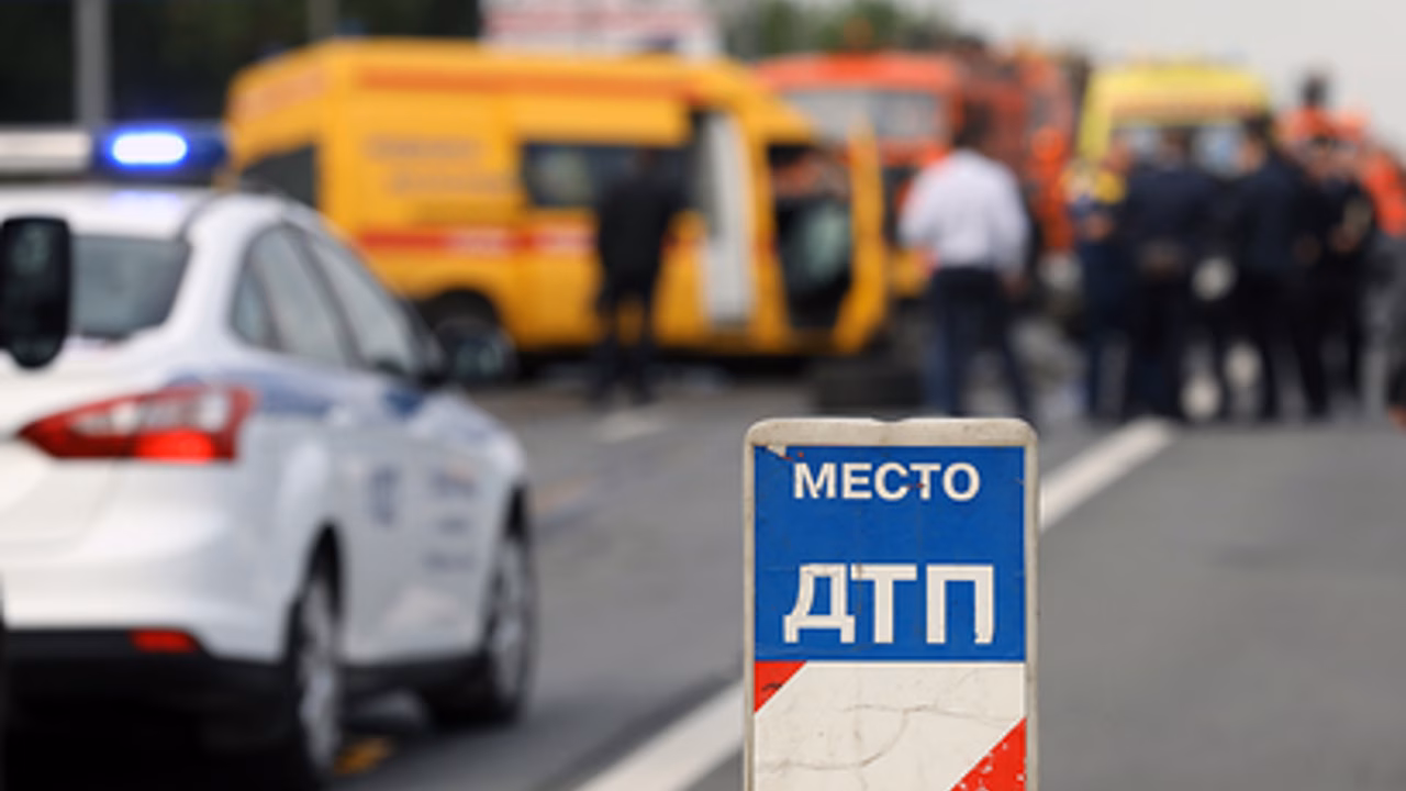В Омске водитель сбил семерых пешеходов, появились кадры ДТП