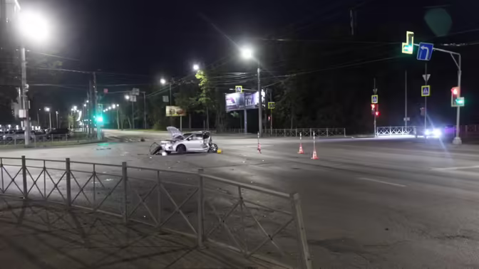 В результате ночного ДТП на Окружной погибла 25-летняя девушка