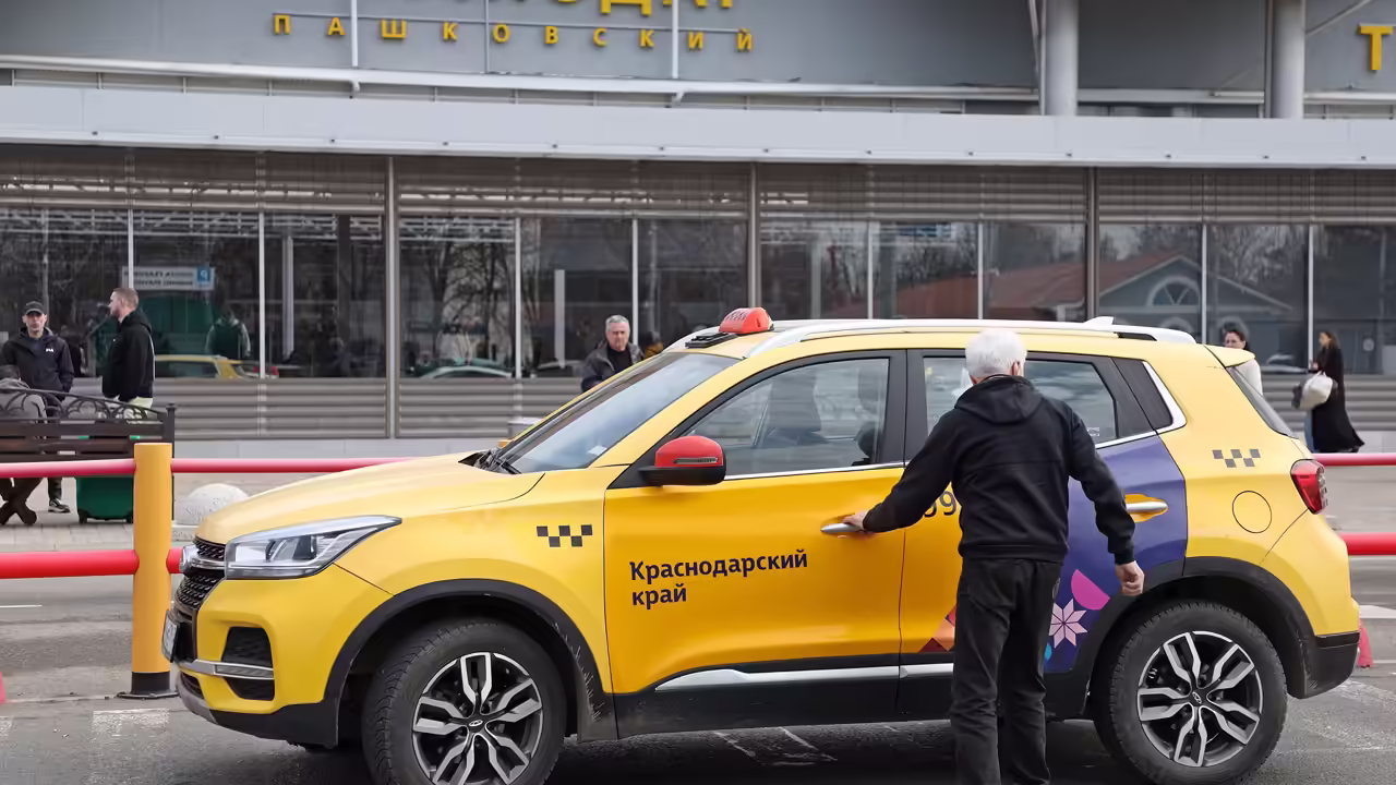 Эксперт Целиков назвал самые популярные автомобили в такси в России