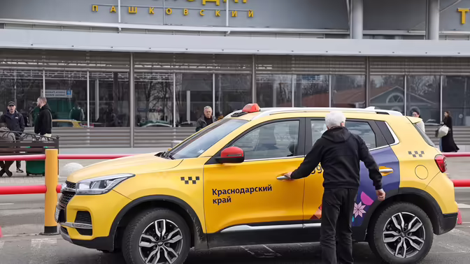 Эксперт Целиков назвал самые популярные автомобили в такси в России