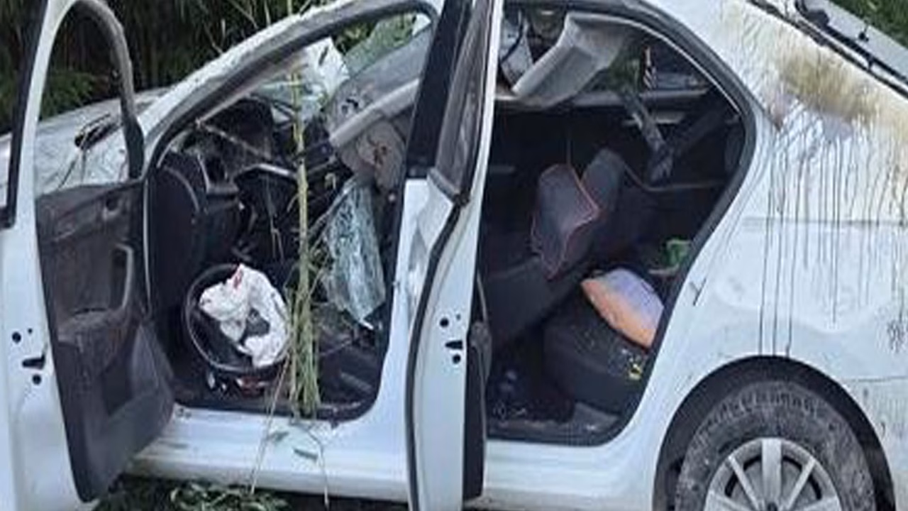 Пьяный водитель опрокинул машину на припаркованное авто в Архипо-Осиповке