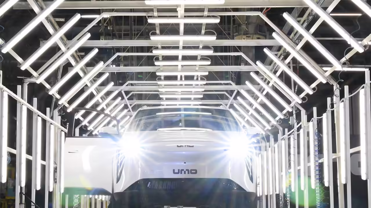 В России стартовал предзаказ на гибрид Umo 8