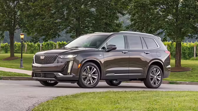 Бензиновый Cadillac XT6 вернётся в строй на фоне слабых продаж электромобилей
