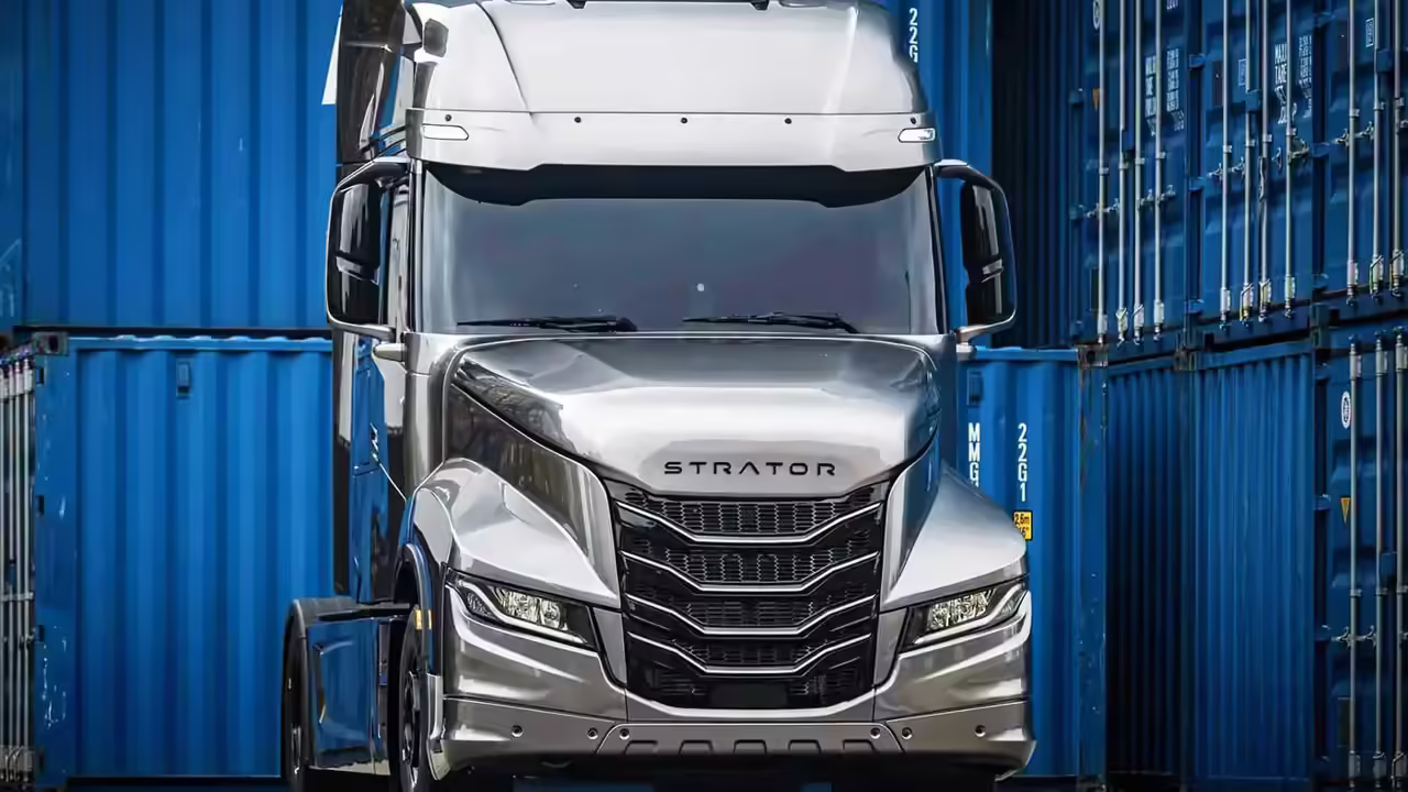 Под маркой IVECO вышел капотный тягач