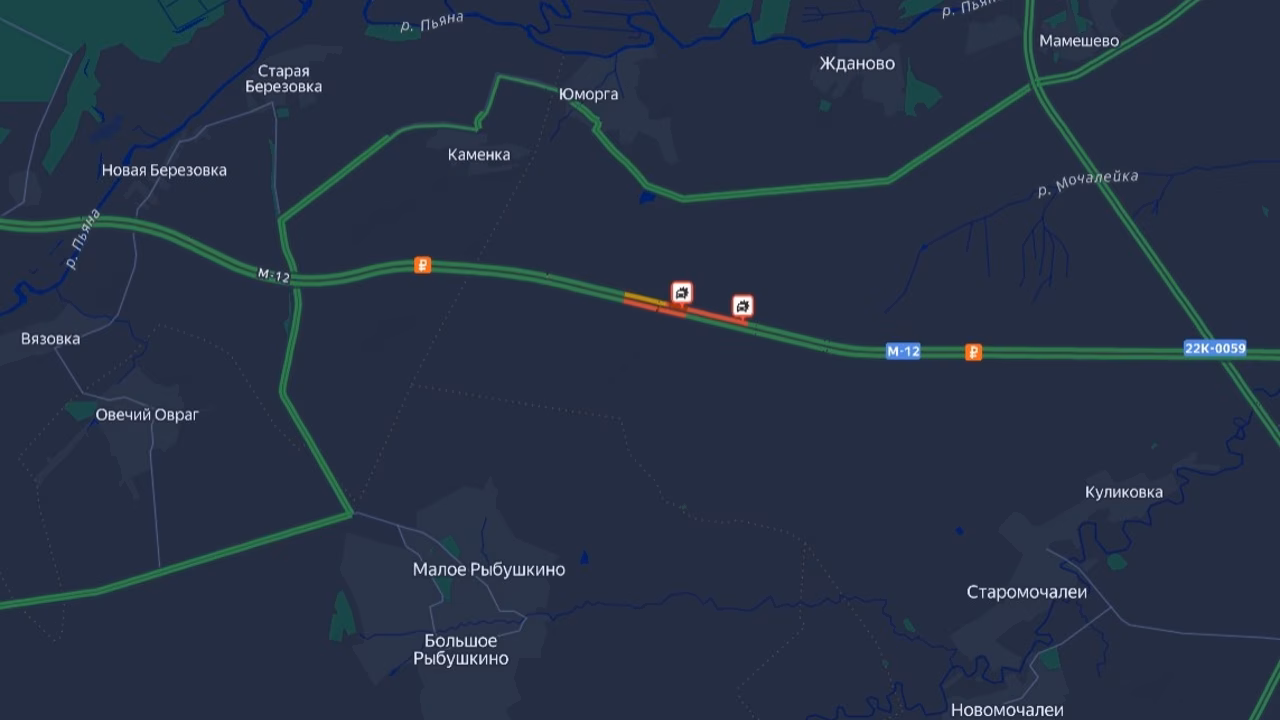 Пробка образовалась на трассе М-12 в Нижегородской области из-за ДТП с фурой