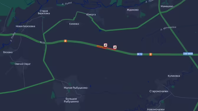 Пробка образовалась на трассе М-12 в Нижегородской области из-за ДТП с фурой