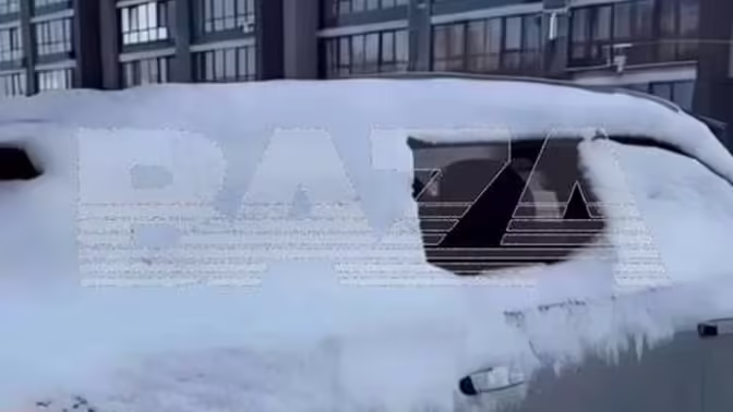 В Перми мужчина ездил с открытым окном из-за сломанного стеклоподъемника в авто
