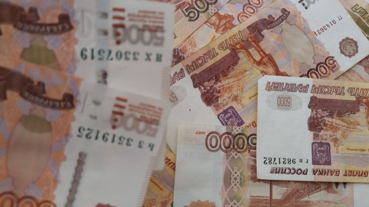 Дом соцобслуживания "Тельченский" закупает новый автобус за 1,7 млн рублей