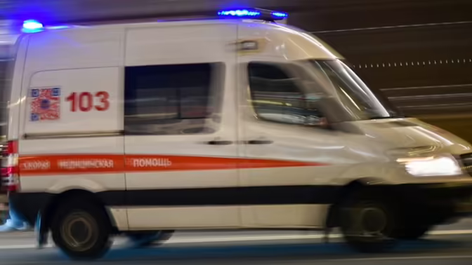 Два человека погибли при наезде автомобиля на бетонное ограждение в Саратовской области