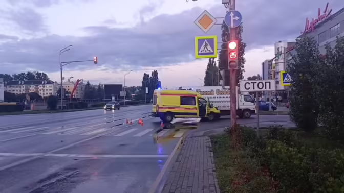 Скорая помощь попала в ДТП в Нижнем Новгороде: есть пострадавший