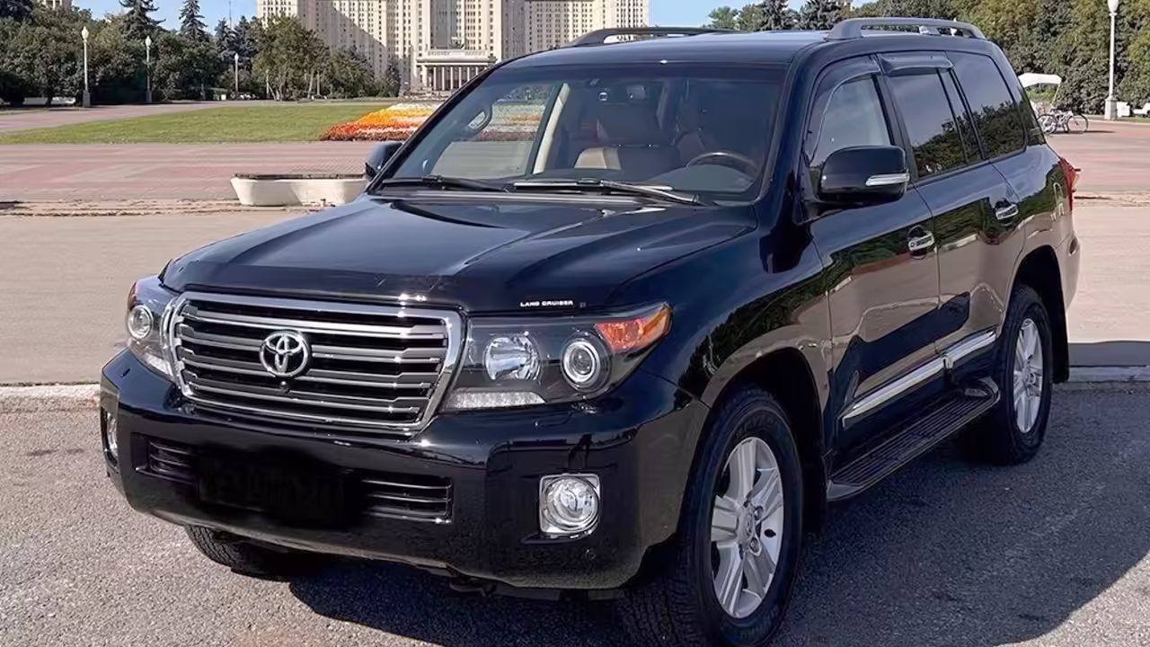 В РФ на продажу выставили новый Toyota Land Cruiser 2014 года: сколько он стоит