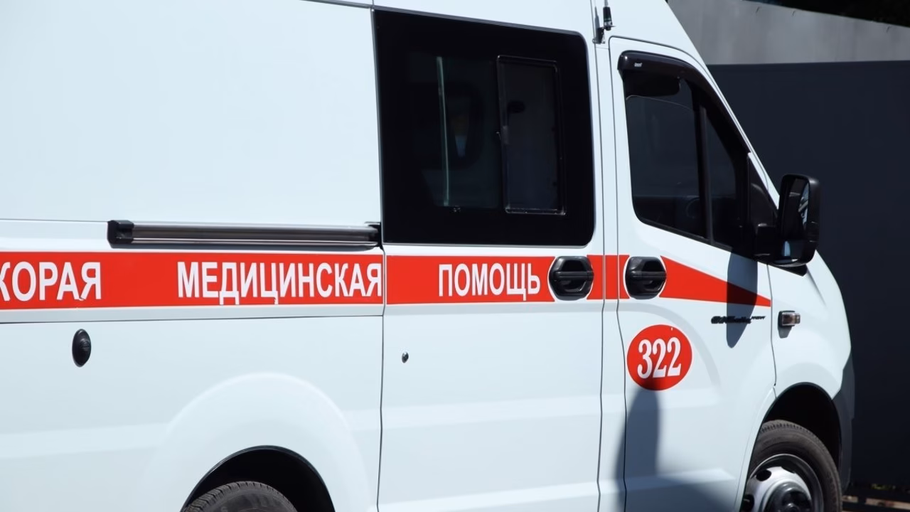 В Омске машина сбила 17-летнего парня