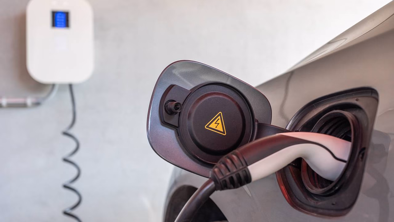 В Нинбо загорелся не подключенный к зарядке электромобиль Zeekr 7X