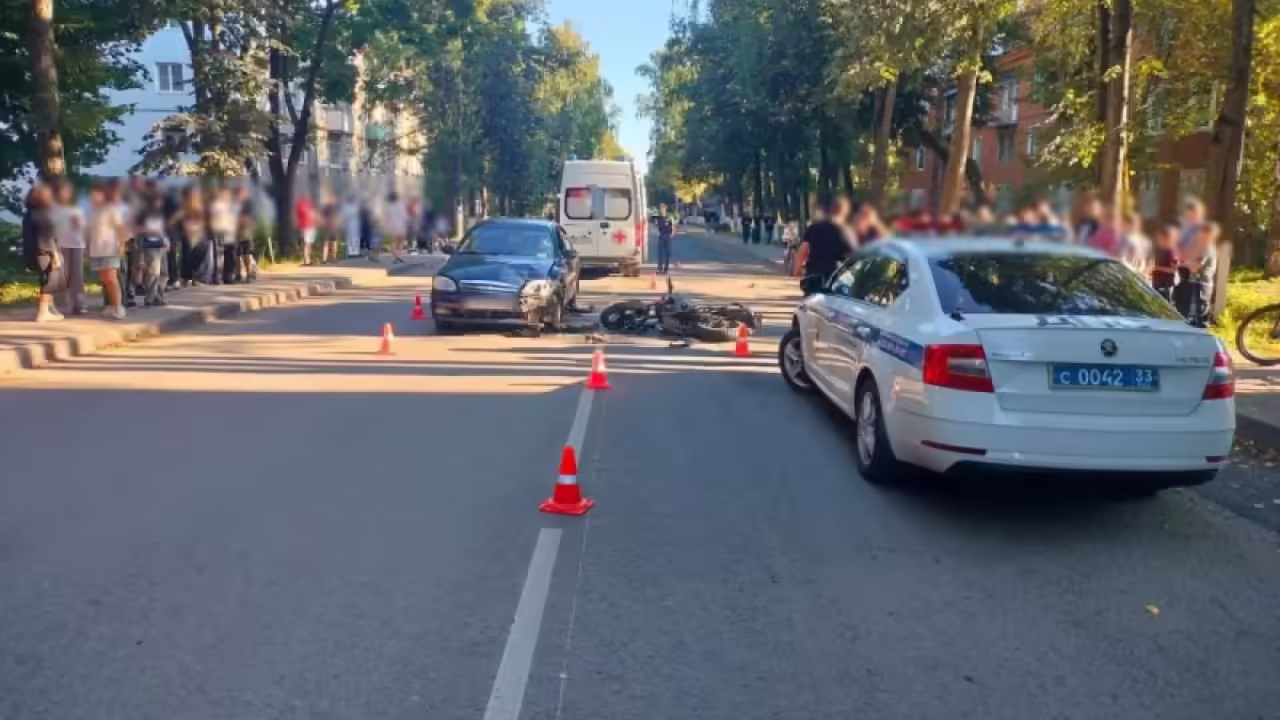 Карабаново: столкновение питбайка и "Шевроле", водитель госпитализирован