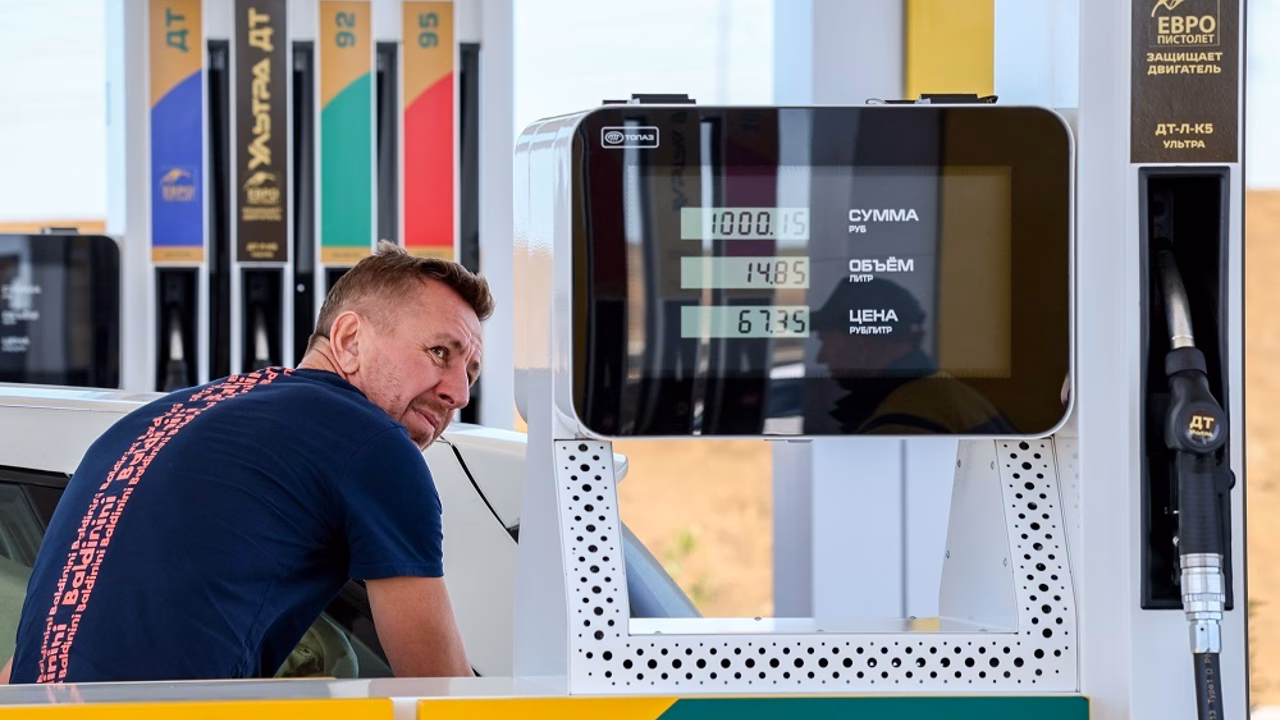 Бензин в Севастополе  вновь будут продавать по QR-кодам