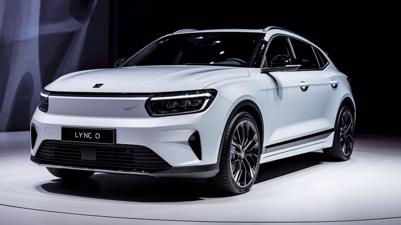 Гибридный флагман вывел Lynk & Co в топ: продажи взлетели в 10 раз