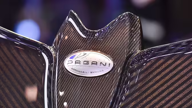 Золотые болты: Почему кузовной крепеж Pagani сопоставим с ценой нового Porsche