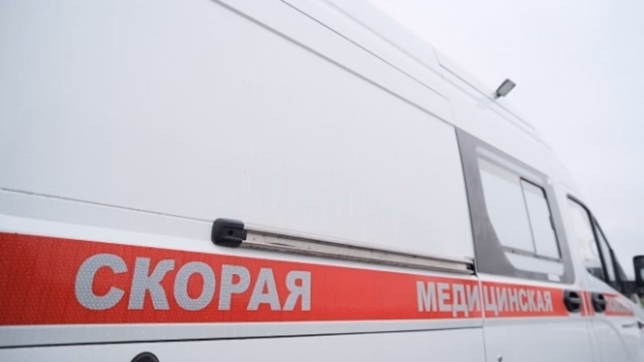 На трассе в Волгоградской области женщина-водитель пострадала при съезде в кювет