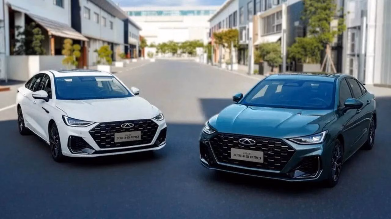 В Китае представили новый седан Chery, который ждут в России