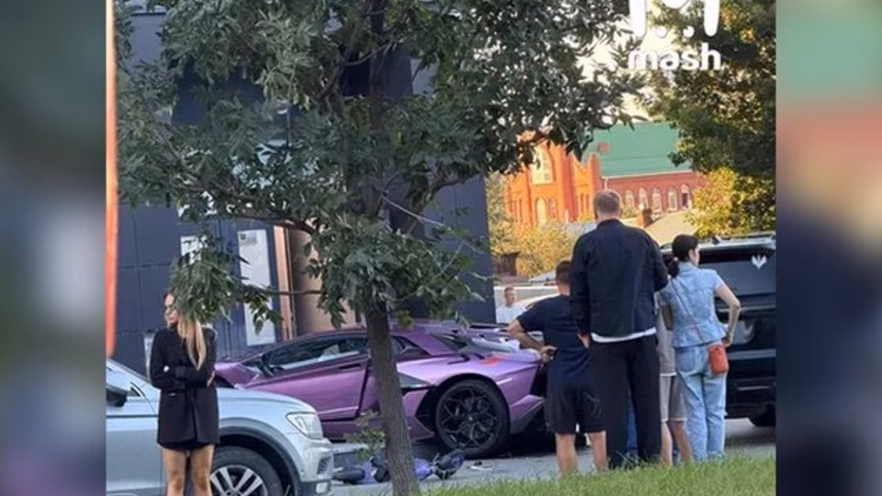 Lamborghini Aventador SVJ за 35 млн рублей врезался в дом в Екатеринбурге