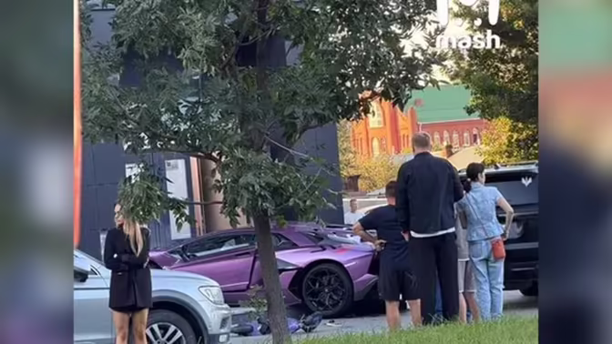 Lamborghini Aventador SVJ за 35 млн рублей врезался в дом в Екатеринбурге