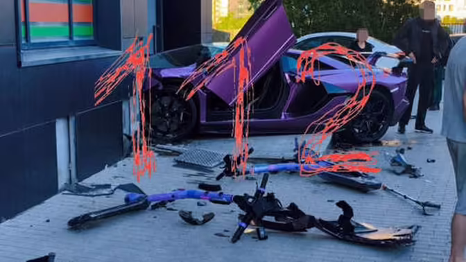 В Екатеринбурге Lamborghini за 40 млн рублей врезался в жилой дом