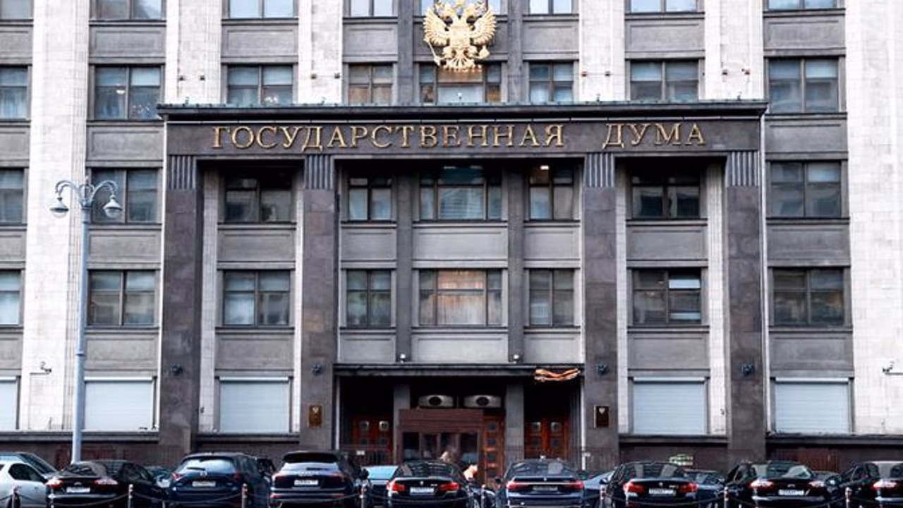 СМИ: Кандидаты от КПРФ предпочитают российские автомобили