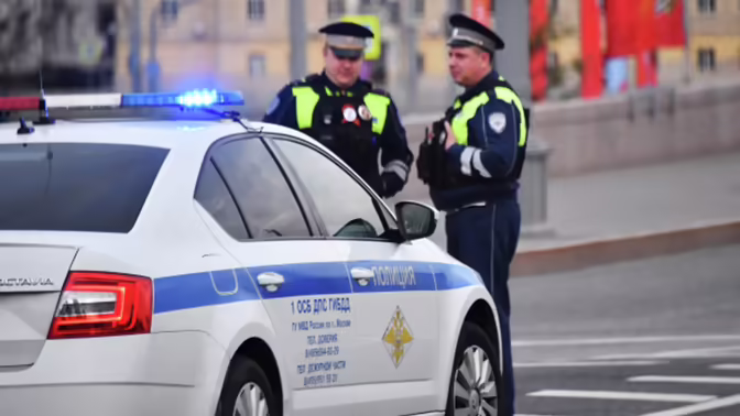 СМИ: В Екатеринбурге Lamborghini сына миллиардера влетел в многоэтажку