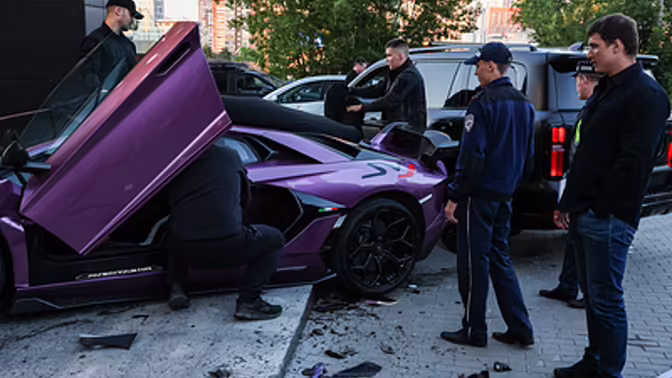 Потеря управления стала предварительной причиной ДТП с Lamborghini в Екатеринбурге