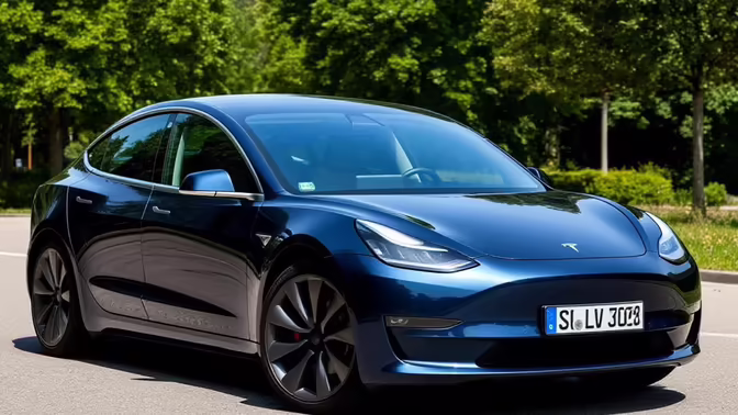 Tesla отзывает 20 тысяч машин из-за фар, не соответствующих нормам