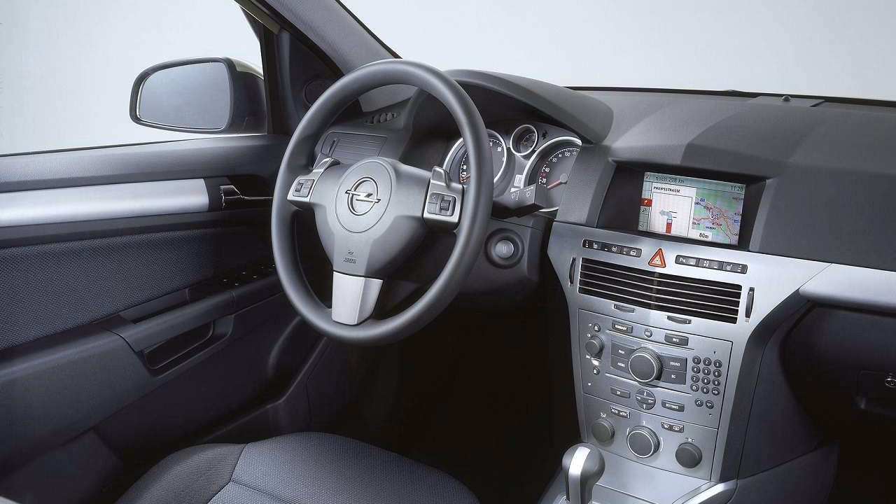 Эксперт Зиновьев советует Opel Astra H на вторичном рынке