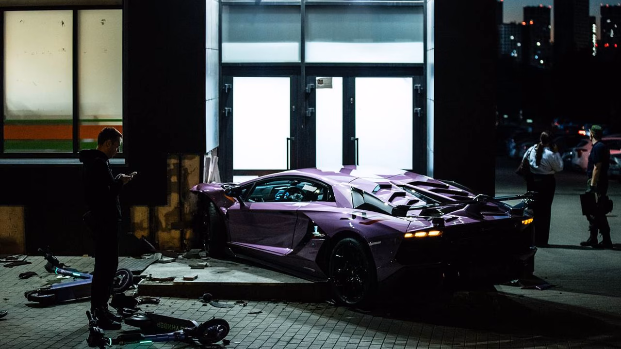Потеря контроля стала предварительной причиной аварии с Lamborghini в Екатеринбурге