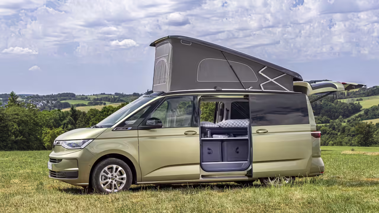 Volkswagen показал предвестников новых кемперов California Beach и ID. California Cruise