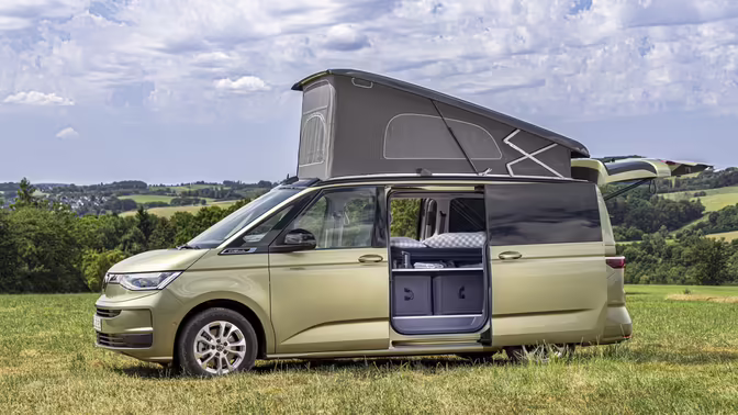 Volkswagen показал предвестников новых кемперов California Beach и ID. California Cruise