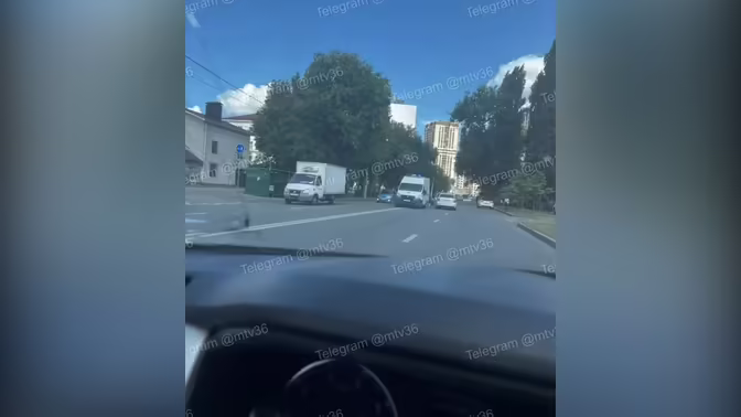 Пешехода сбили на улице Краснознаменной в Воронеже