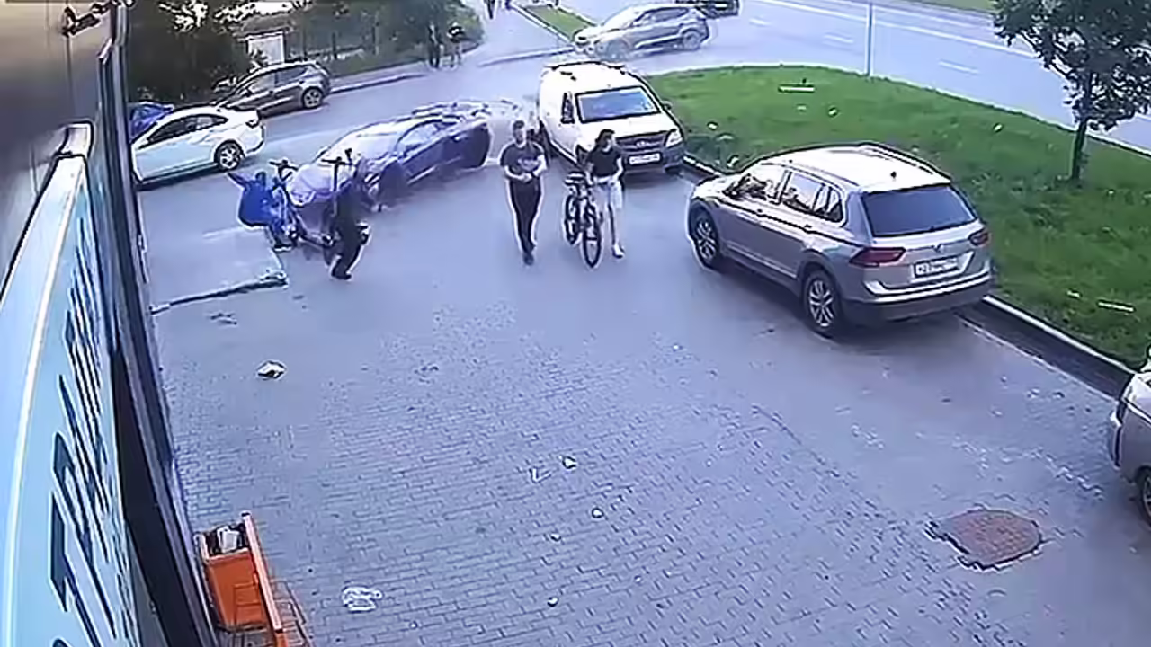 СК начал проверку после ДТП с Lamborghini и ветераном СВО в Екатеринбурге