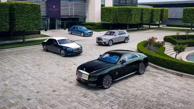 В России выросли продажи роскошных автомобилей: названы самые популярные модели