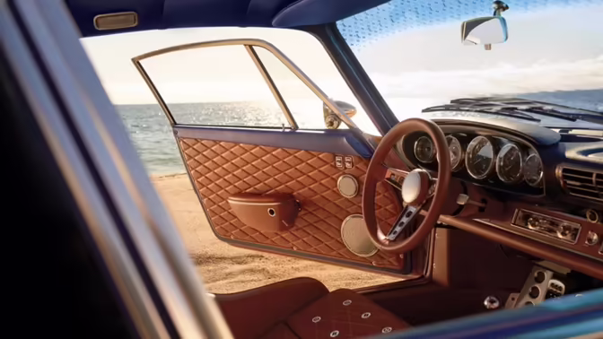 Louis Vuitton и Stinger сделали два 911-х для тех, у кого есть всё