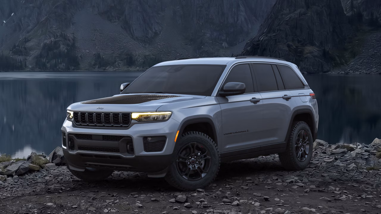 Jeep Grand Cherokee получил несколько обновок и слегка подорожал