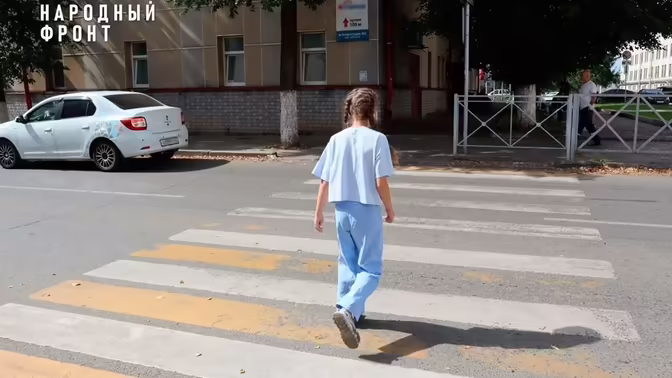 Родители кировских школьников просят обезопасить пешеходный переход в Стальном переулке