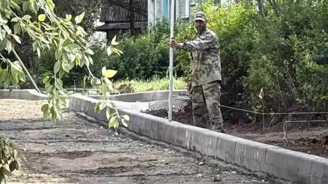 В Кирове ремонтируют тротуары на Ломоносова, Красноармейской и Производственной