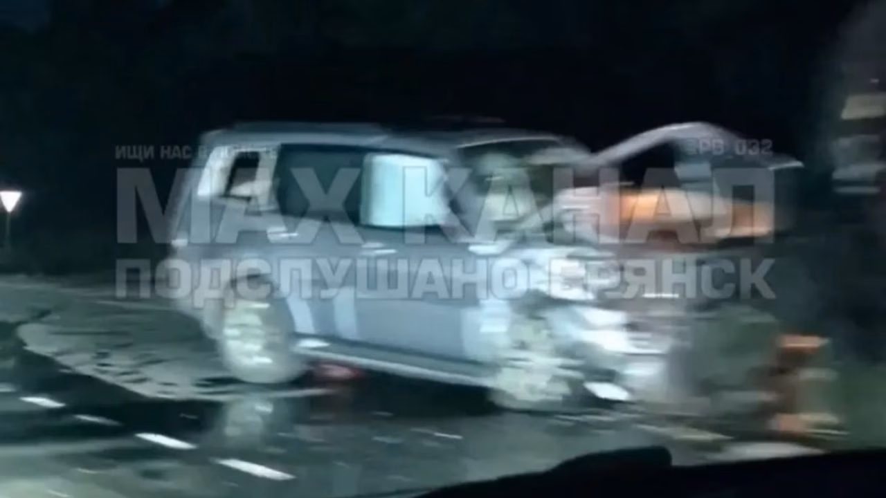 В Брянске на Шоссейной столкнулись три автомобиля