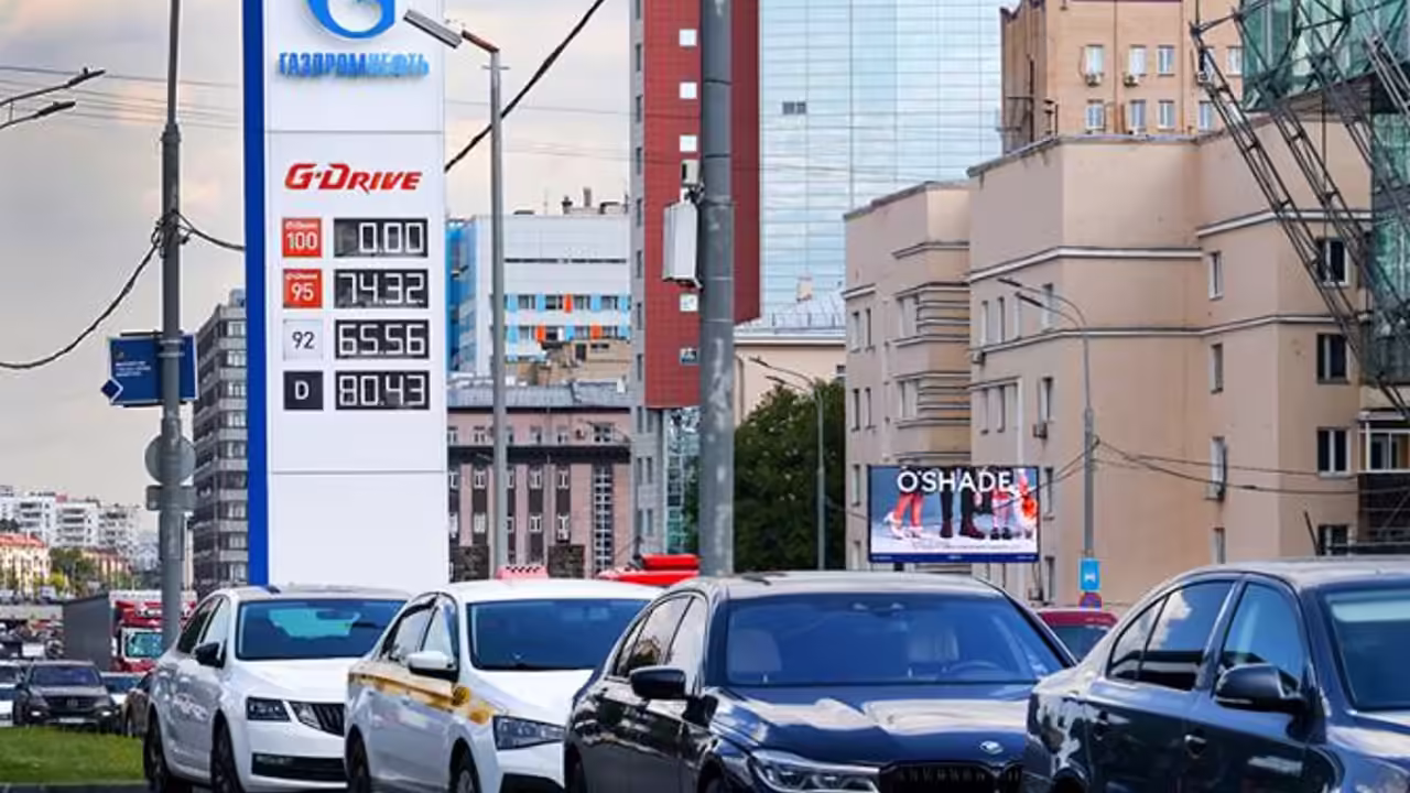 Переработка нефти в России выросла до 4,2 млн баррелей в сутки