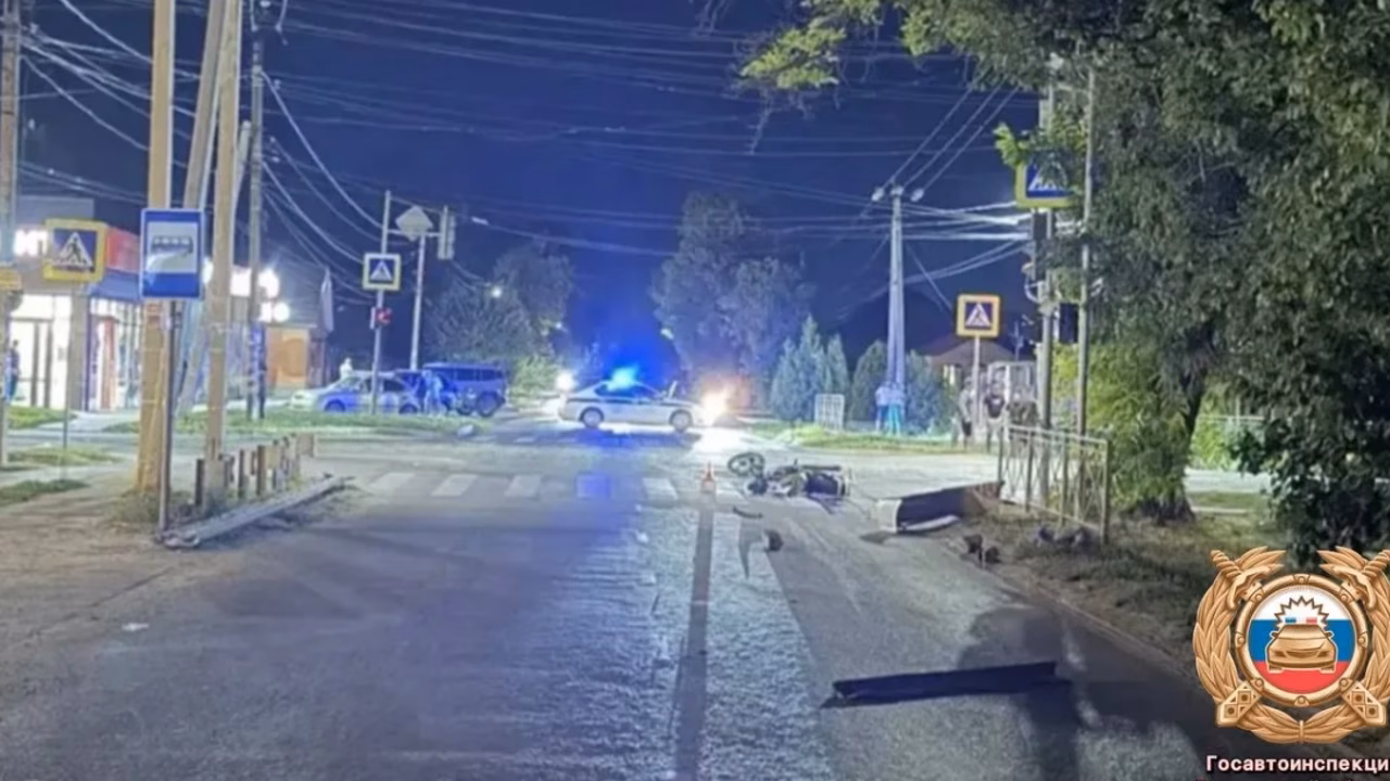 В Батайске в ДТП пострадал 19-летний водитель мопеда
