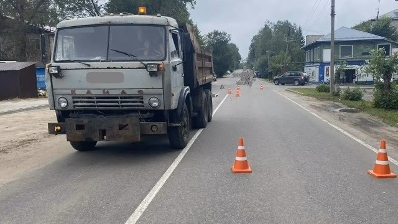 В Свече под колесами КАМАЗа погибла женщина