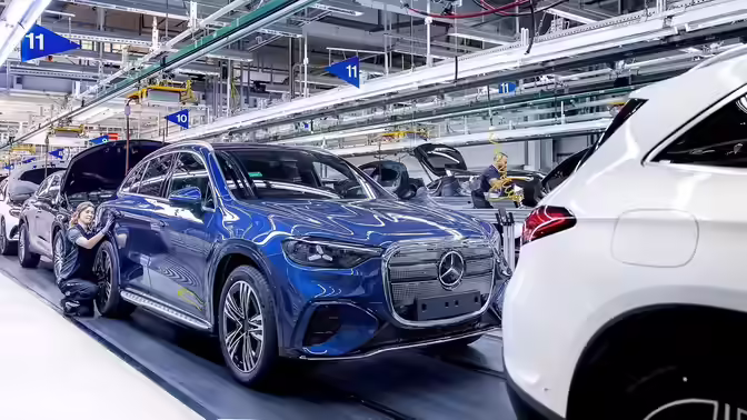 В США могут по политическим мотивам запретить автомобили марки Mercedes